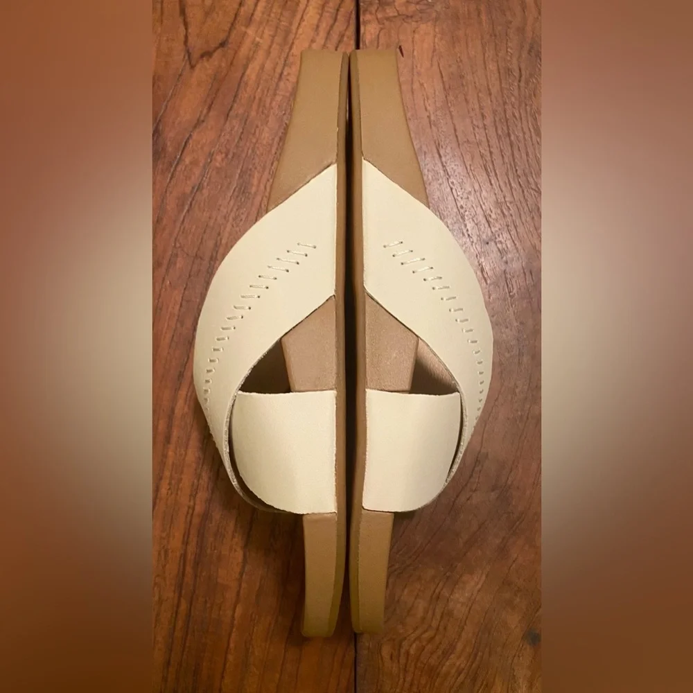 OluKai Kīpe‘a ‘Olu Women’s Leather Slide Sandals Puka Tan Size 8 - Picture 4 of 8